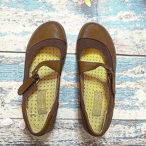 BARETRAPS Women’s Brown Jocelyn Mary Jane Shoes Size 7.5 Work Casual Preppy